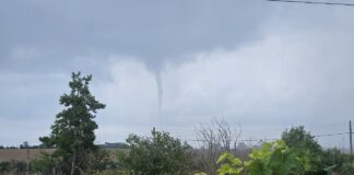 Смерч над морето в Дуранкулак