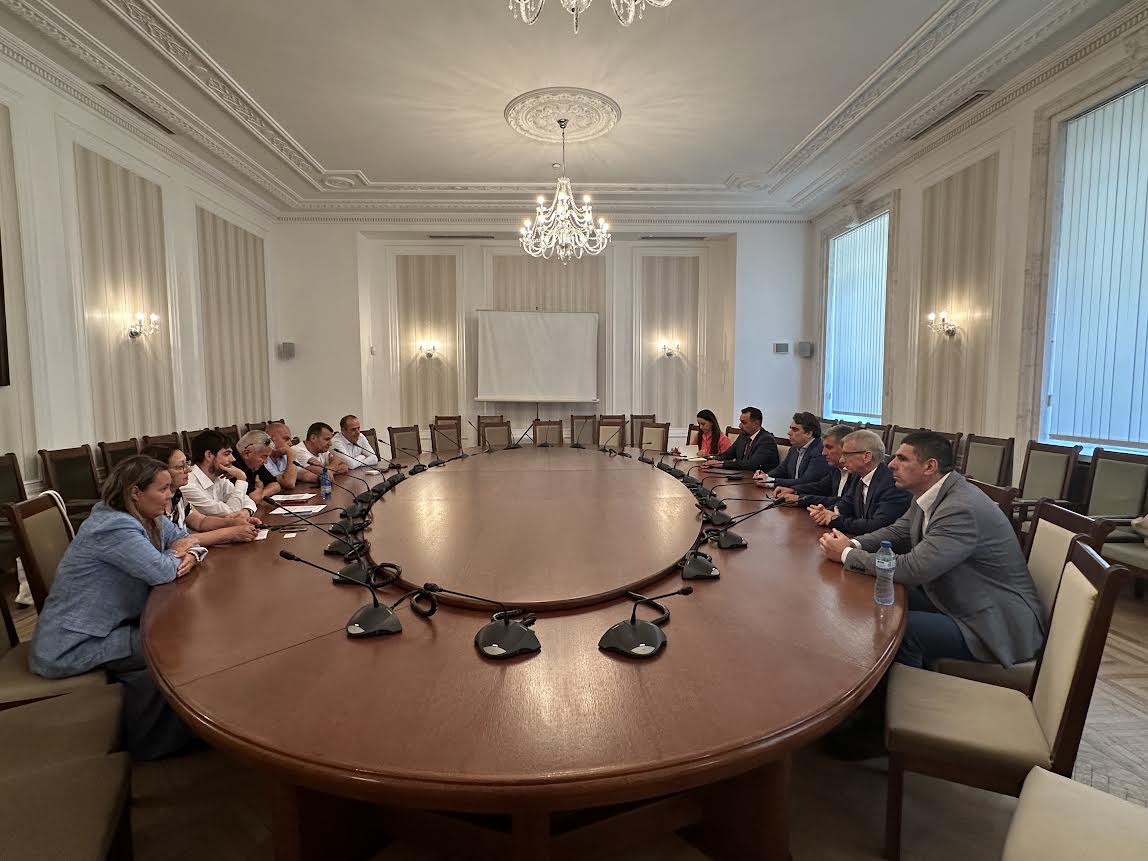 Днес депутати от парламентарната група на ПП ДБ се срещнаха с