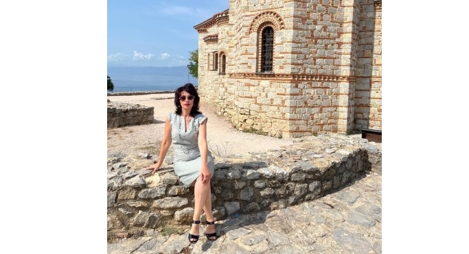 Бургаската поетеса и преводач е сред тримата писатели спечелили престижната