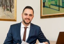 Цветомир Петров