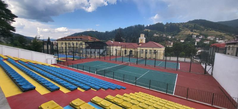 На 27 септември ще открие тържествено своя новообновен мултифункционален спортен