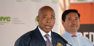 Ерик Адамс - кмет на Ню Йорк.