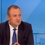 Иван Иванов