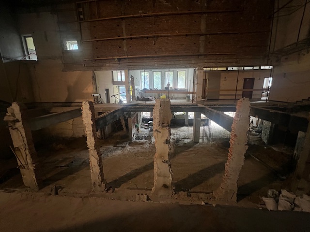 Министърът на културата Найден Тодоров инспектира ремонта на концертната зала в