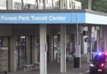 Масова стрелба във влак в Чикаго