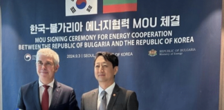 Министър Владимир Малинов и корейският му колега Ан Докгън