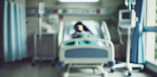 Болница, момиче