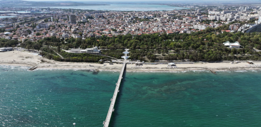 Морската градина и Моста в Бургас