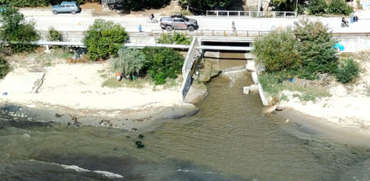 Офицерският плаж