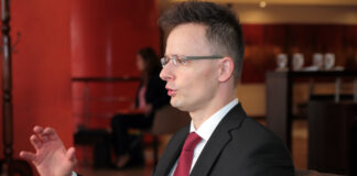 Петер Сиярто от Унгария