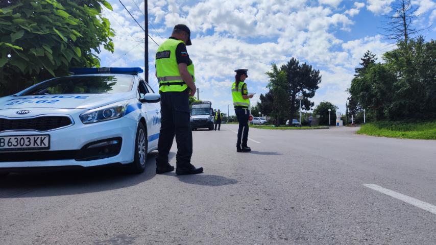 Заловена е дрогирана жена зад волана на автомобил в Нови
