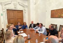 "Продължаваме промяната- Демократична България"