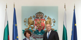 Президентите Гордана Силяновска-Давкова и Румен Радев