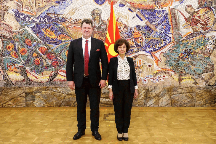 На официална церемония в президентската вила Водно в Скопие на