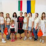 Зам.-министър Наталия Ефремова и украински деца