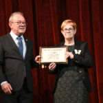 Акад. Вася Банкова получава наградата