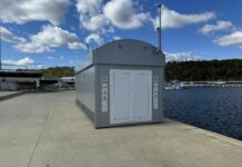 Бензиностанция за лодки на кея в кв. "Сарафово" в Бургас