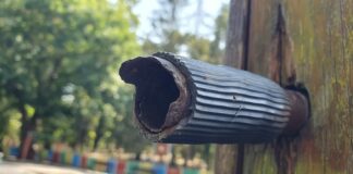 Опасни съоръжения на детска площадка в Плевен