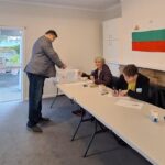 Гласуване на изборите зад граница