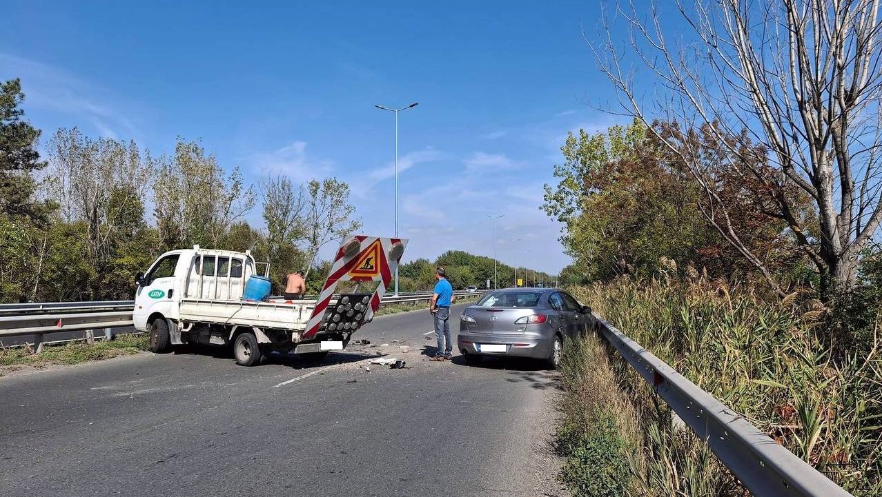Тежка катастрофа е възникнала на пътя между Бургас в посока
