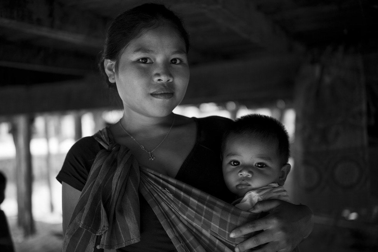 Отговорностите за полагане на грижи изключват и а с