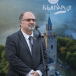 Министър Найден Тодоров откри две изложби