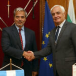 Н. Пр. Алехандро Майер и министърът на отбраната Атанас Запрянов