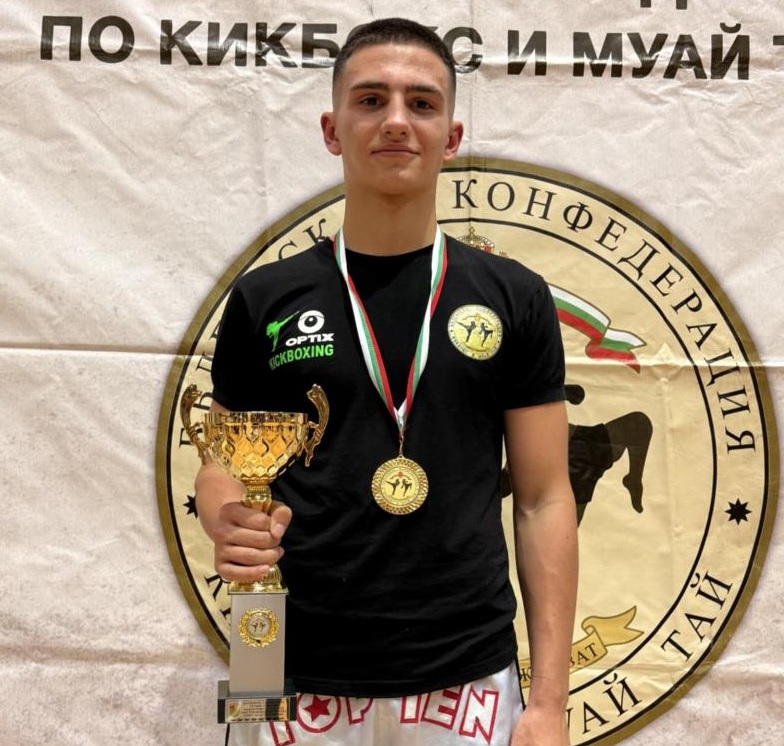 Кикбоксьорите на спортен клуб Стар тийм показаха впечатляващо представяне на