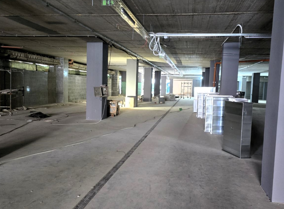 Изграждането на паркинг и търговска част под сградата на община