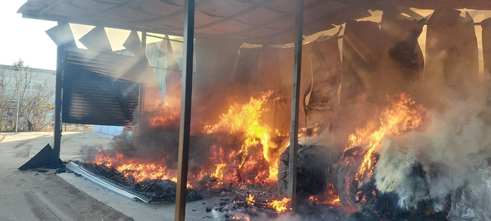 Малко след 16 00 часа днес сигнал за пожар в стопанския