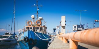 Пристанище в САЩ.