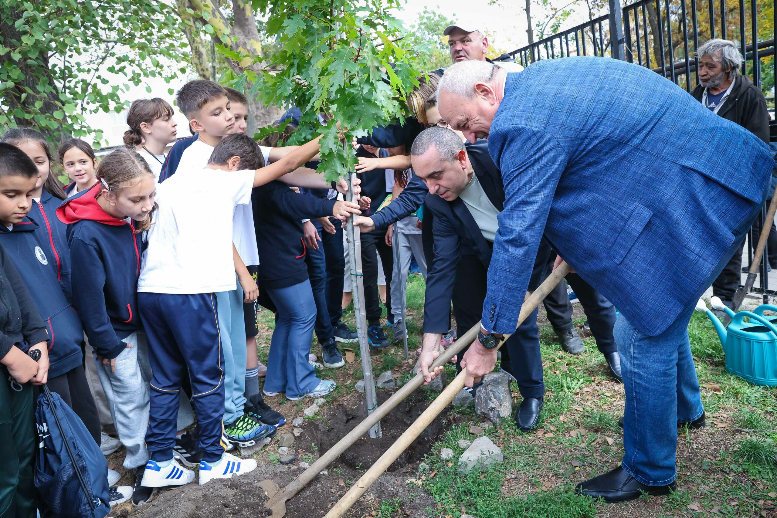 Заместник министър Стоян Андонов подкрепи световния пробег на мира символизиращ стремежа