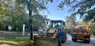 Ремонт на алеите в Парка на младежта в Русе