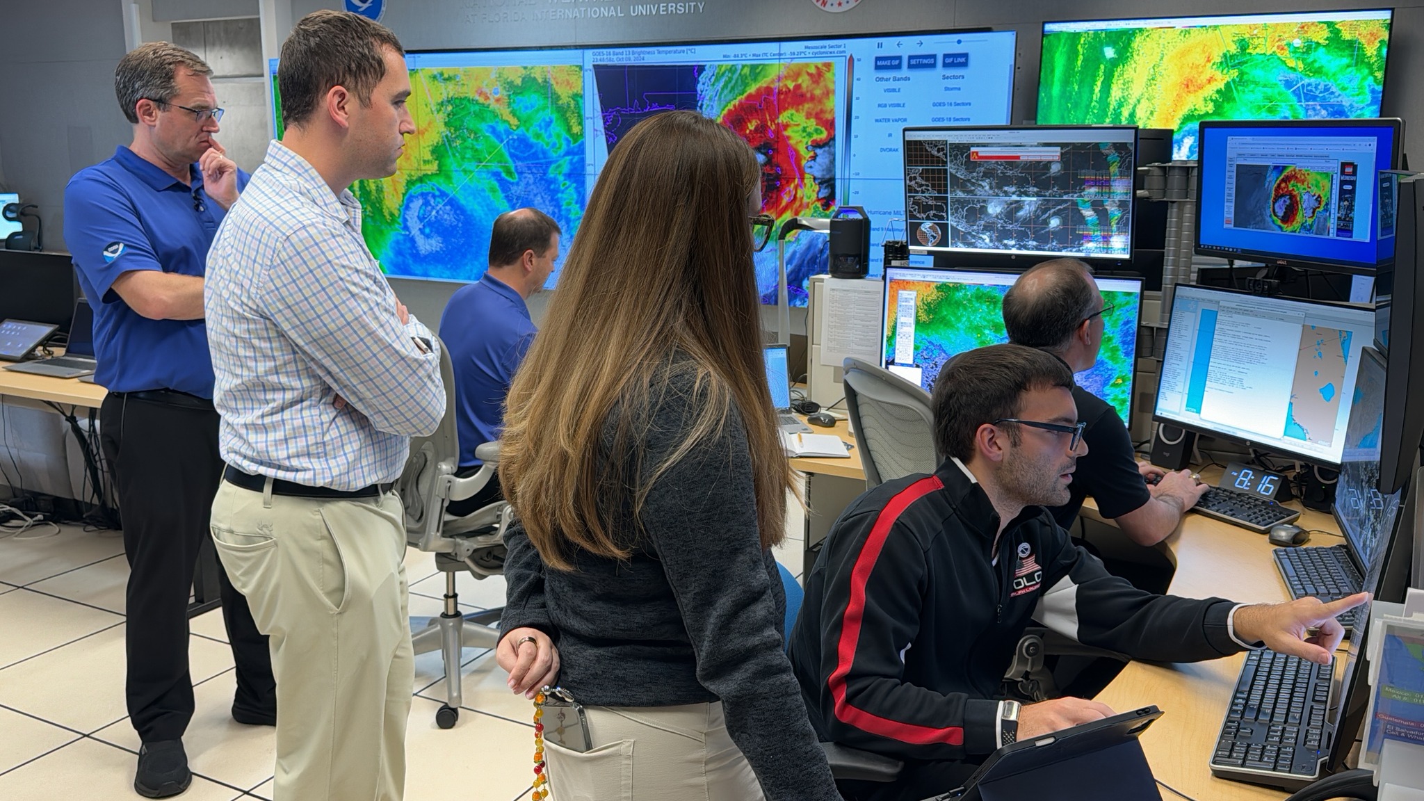 През изминалата нощ ураганът Милтън официално достигна сушата близо до