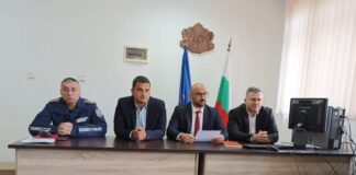 Перник. Старши инспектор Веселин Кюкчиев, главен инспектор Йордан Данов, старши комисар Милчо Милчов и комисар Петър Делин