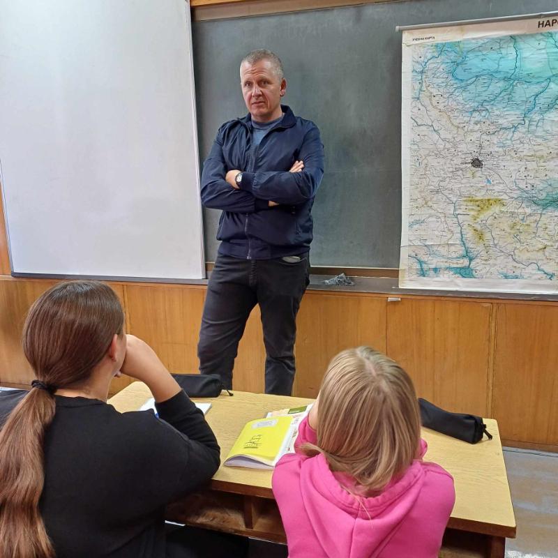 Инспектор Бойко Янакиев от Детска педагогическа стая към РУ Търговище проведе