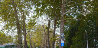 Уличното осветление