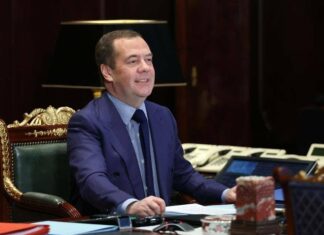 Дмитрий Медведев