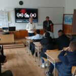 Беседа с ученици в Етрополе