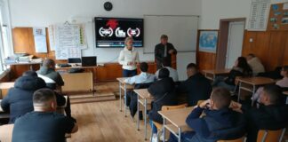 Беседа с ученици в Етрополе