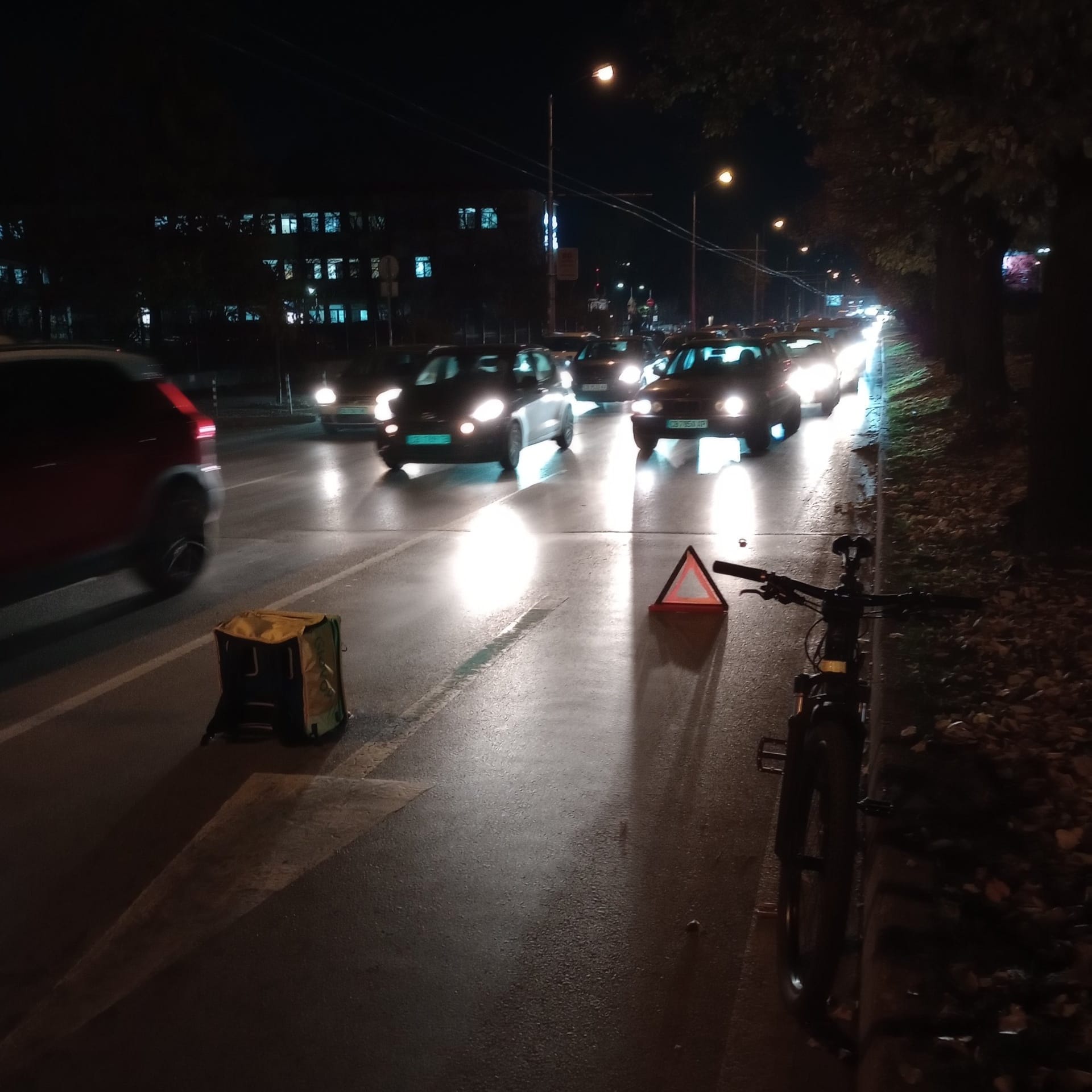 Баба и внуче бяха пометени снощи от моторист в столицата