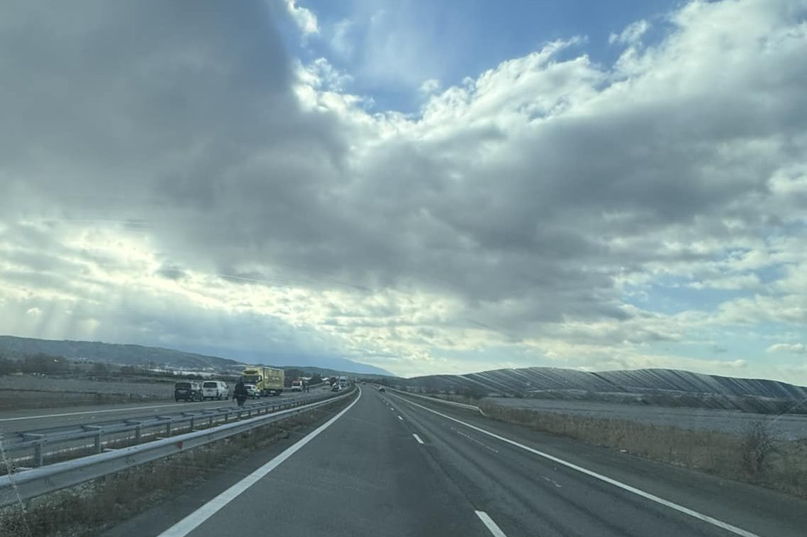 Тежка катастрофа е станала малко по рано днес на автомагистрала Струма