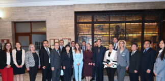 Китайската делегация