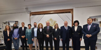 Наградени учители