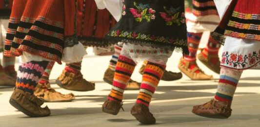 Народен танц