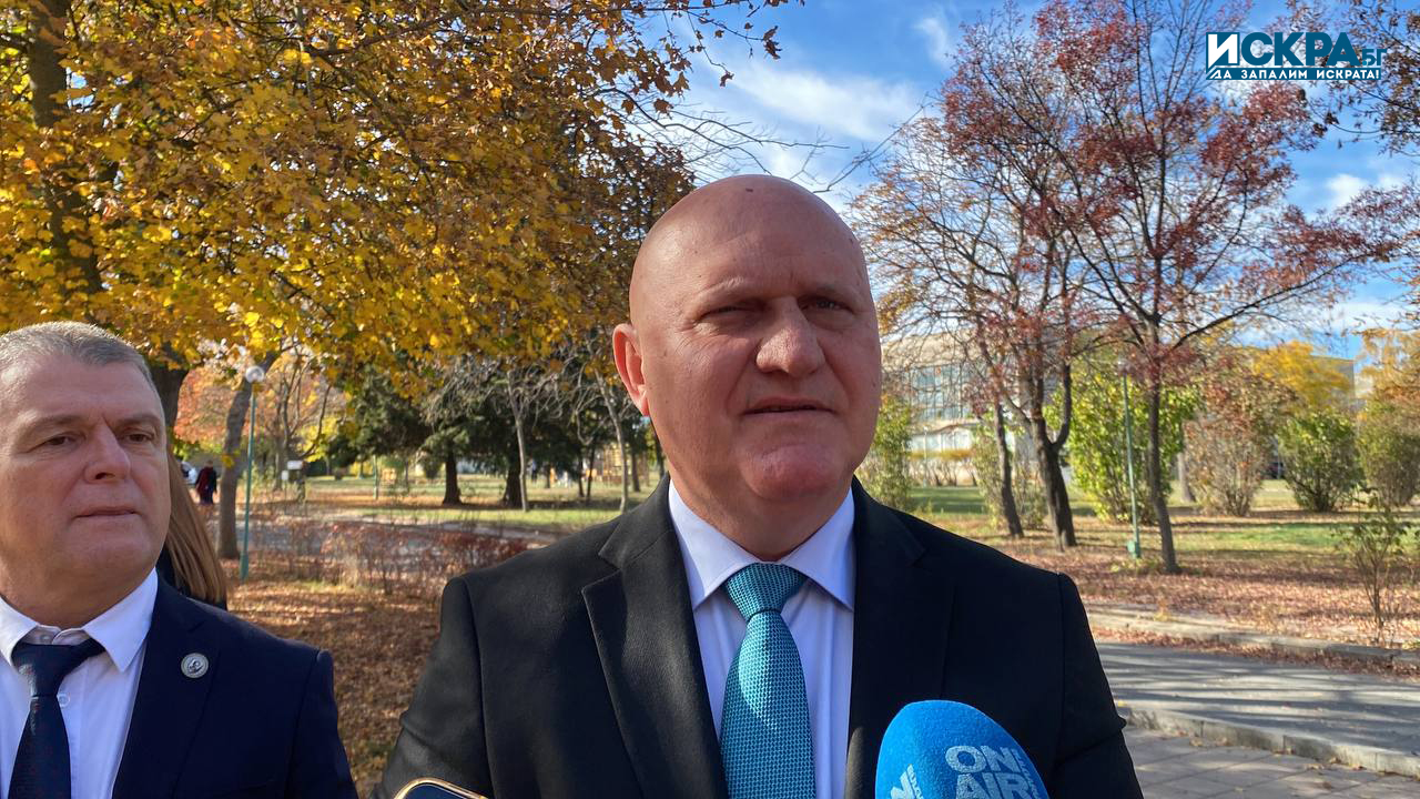 Галин Цоков Снимка Искра бг
Учителските възнаграждения в момента трябва да бъдат