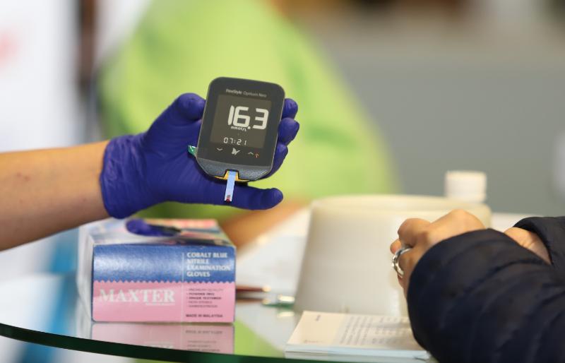 Изкуствените подсладители добавени към по здравословните газирани напитки като диетична кола