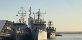 Военни кораби