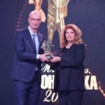 Връчването на наградата