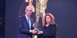 Връчването на наградата